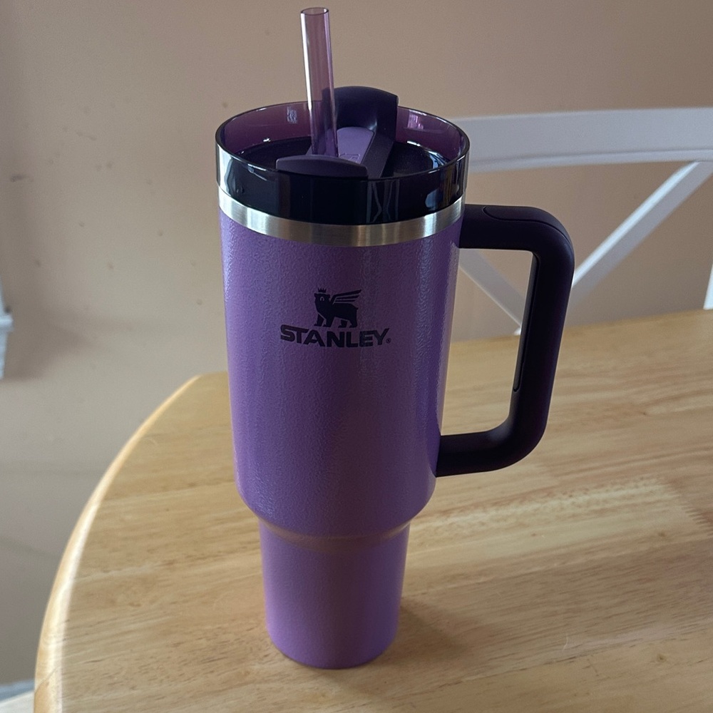 Stanley 40 oz purple lilac Lavender Travel Mug with Handle never used.
